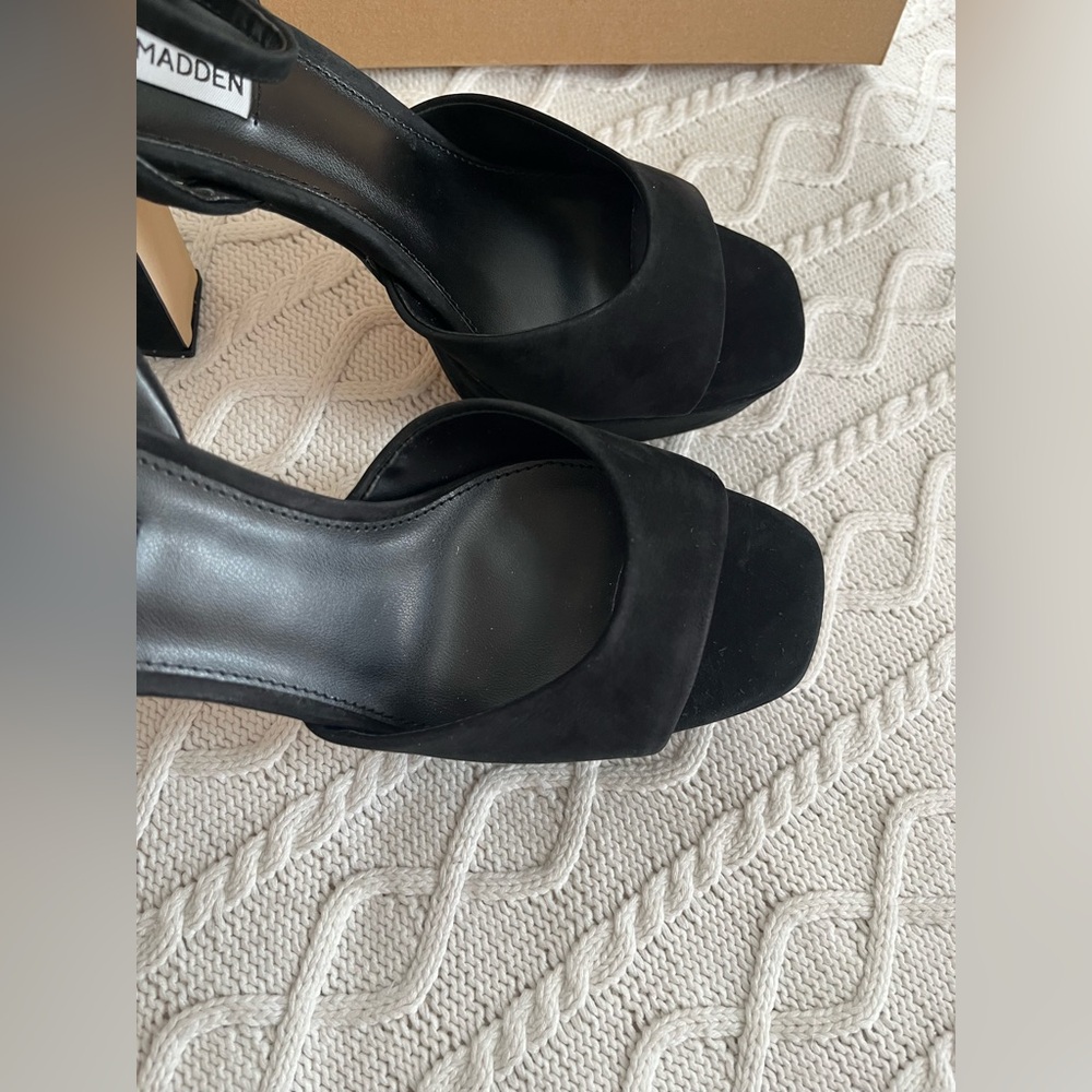 Steve Madden Black Suede Women's 5 inch  Heels Adjustable Ankle Sz 9 - Picture 13 of 16